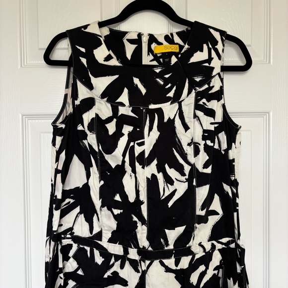 SoCa St. John Black White Patterned Dress Size Small FLAW - Picture 2 of 14